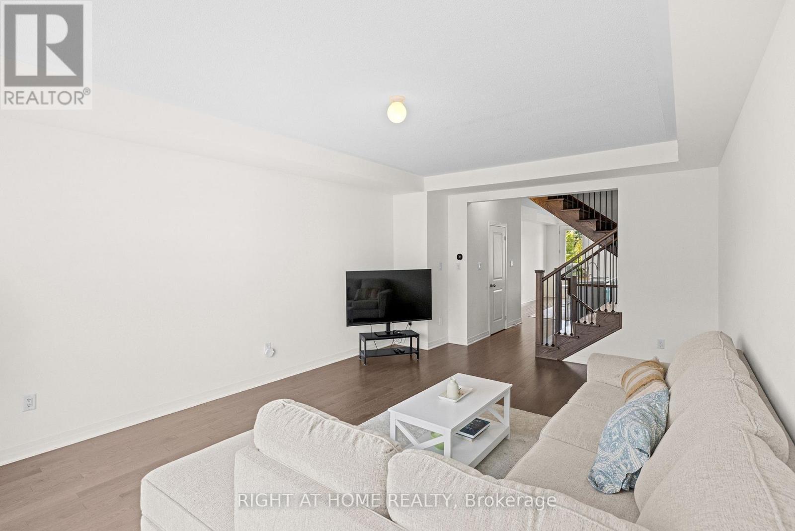 1475 Green Road, Clarington, Ontario  L1C 7E8 - Photo 3 - E13677050
