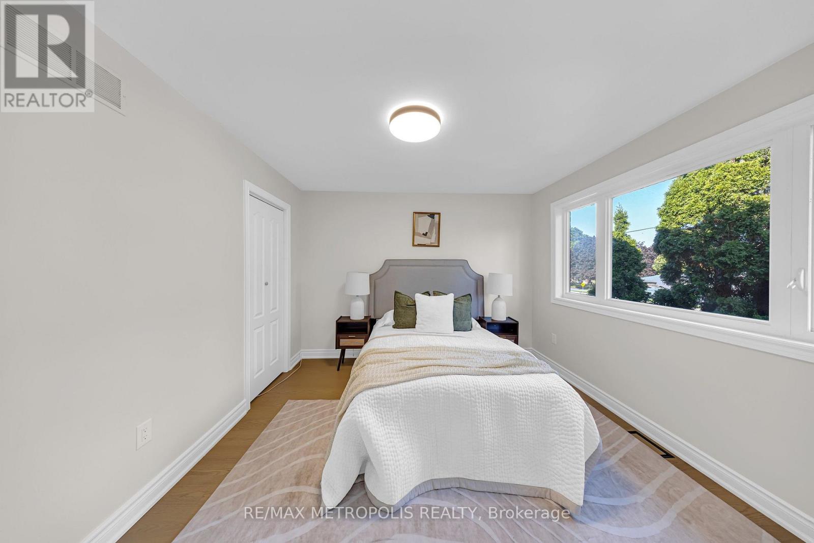 296 Thornton Road N, Oshawa, Ontario  L1J 6T7 - Photo 29 - E13677078
