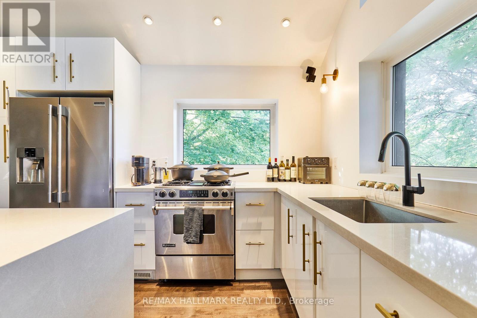 72 Sunnypoint Crescent, Toronto, Ontario  M1M 1B9 - Photo 20 - E13677144