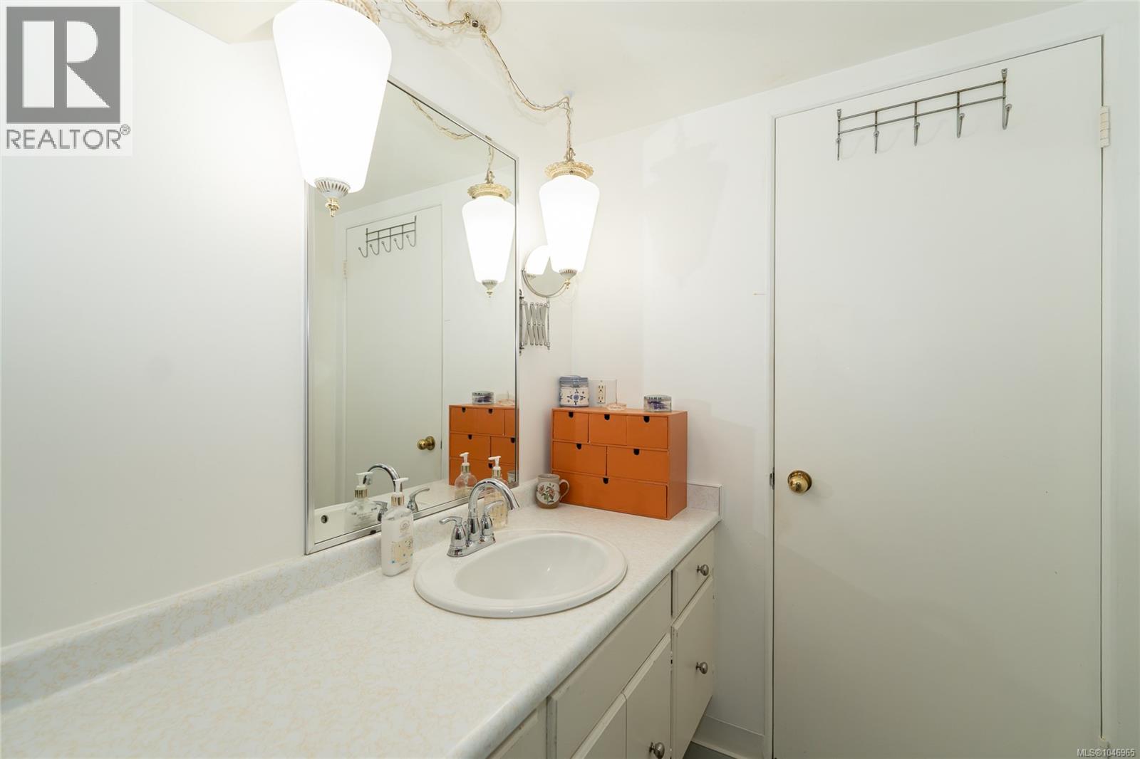 414 964 Heywood Ave, Victoria, British Columbia  V8V 2Y5 - Photo 12 - 1046965