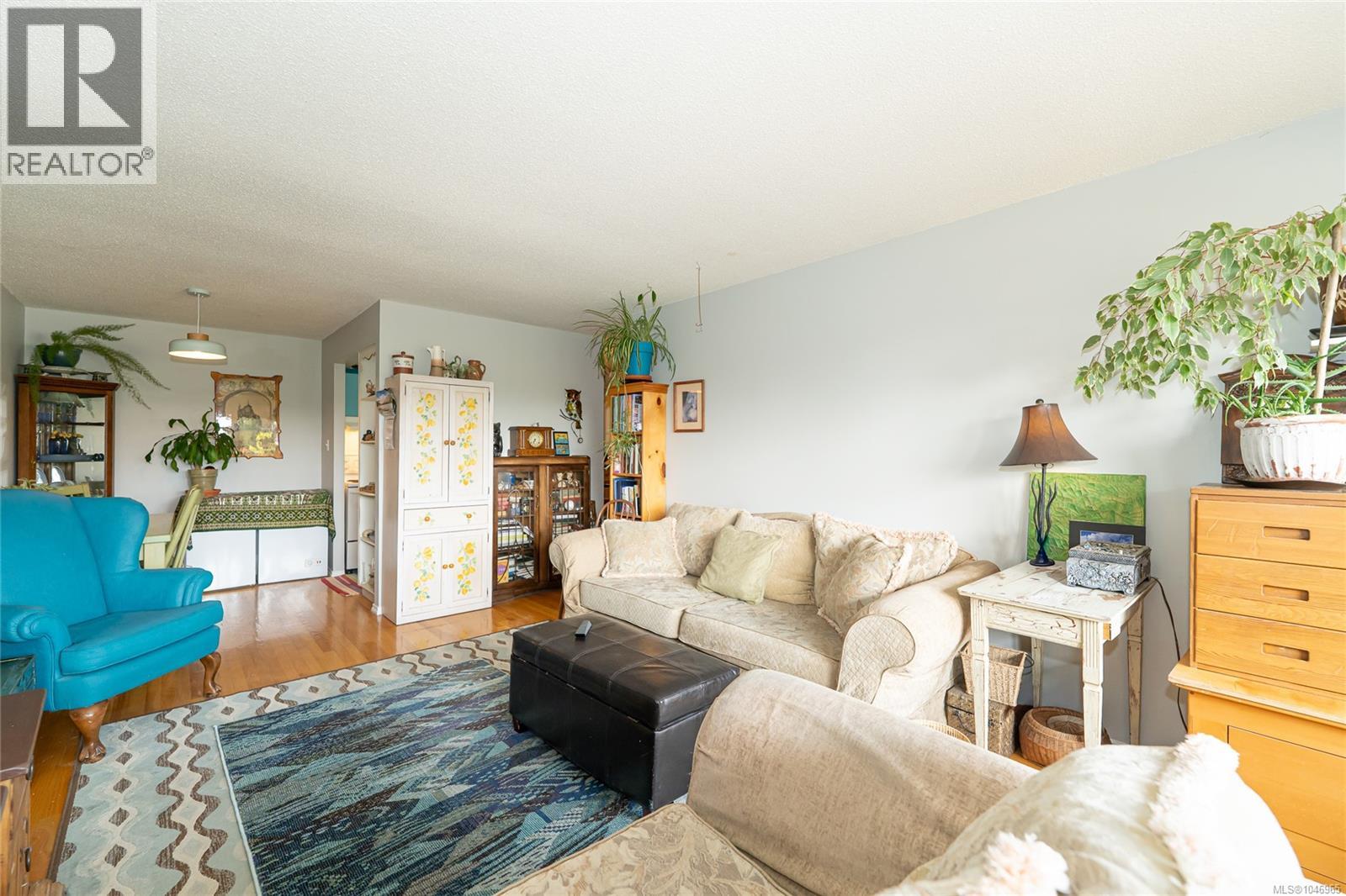 414 964 Heywood Ave, Victoria, British Columbia  V8V 2Y5 - Photo 5 - 1046965