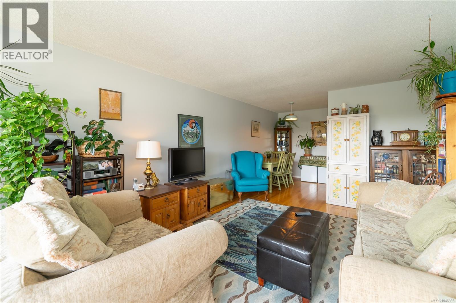 414 964 Heywood Ave, Victoria, British Columbia  V8V 2Y5 - Photo 6 - 1046965