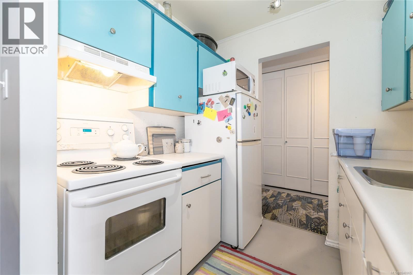 414 964 Heywood Ave, Victoria, British Columbia  V8V 2Y5 - Photo 8 - 1046965