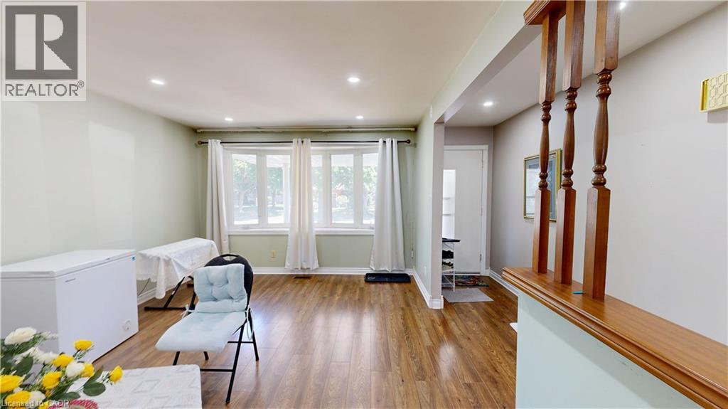 31 Applewood Lane, London, Ontario  N6J 3P9 - Photo 6 - 40855513
