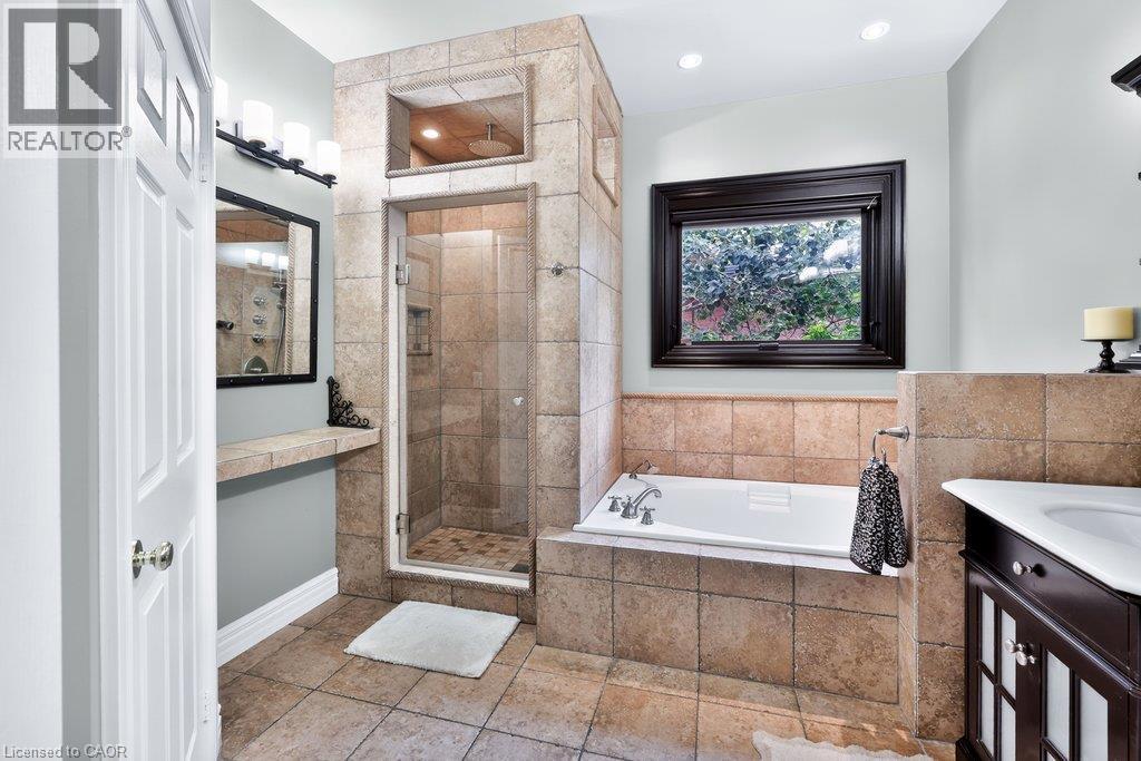 324 Oakridge Court, Oakville, Ontario  L6H 5T9 - Photo 27 - 40855885
