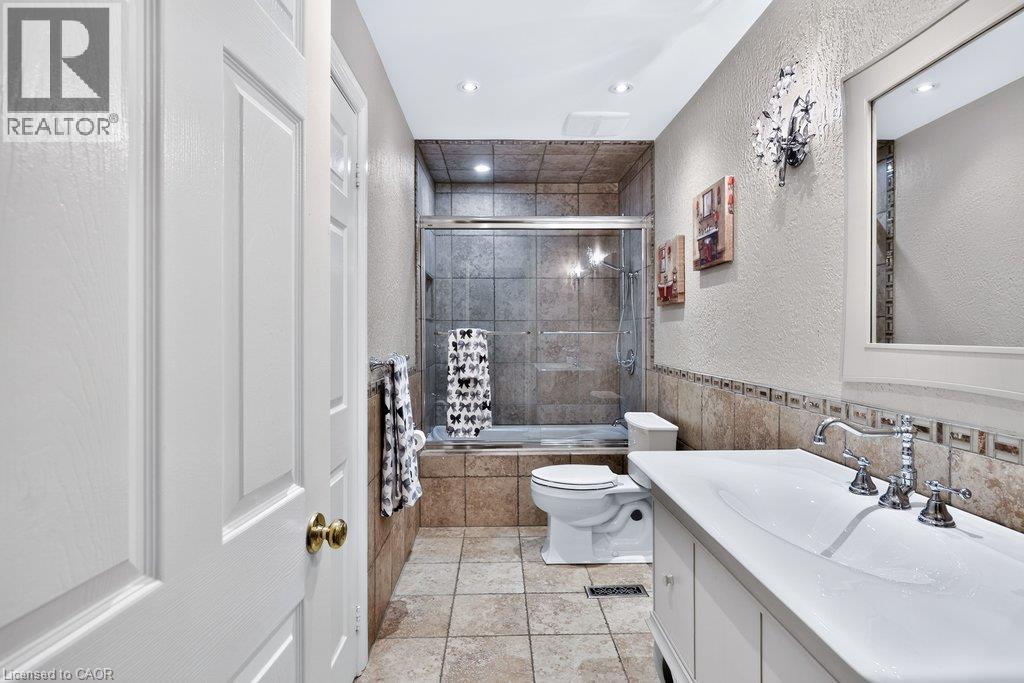 324 Oakridge Court, Oakville, Ontario  L6H 5T9 - Photo 30 - 40855885