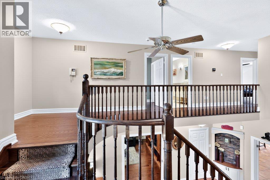 324 Oakridge Court, Oakville, Ontario  L6H 5T9 - Photo 24 - 40855885