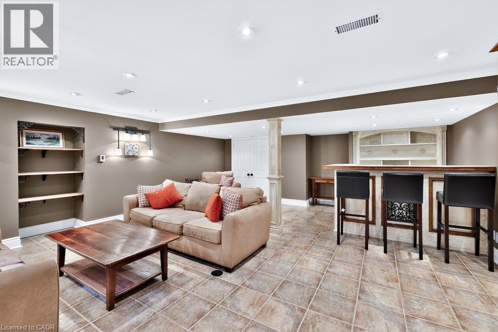 324 Oakridge Court, Oakville, Ontario  L6H 5T9 - Photo 34 - 40855885