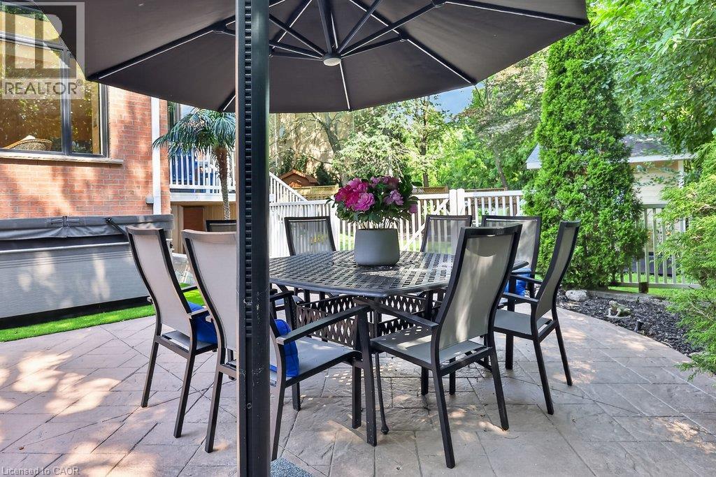 324 Oakridge Court, Oakville, Ontario  L6H 5T9 - Photo 46 - 40855885