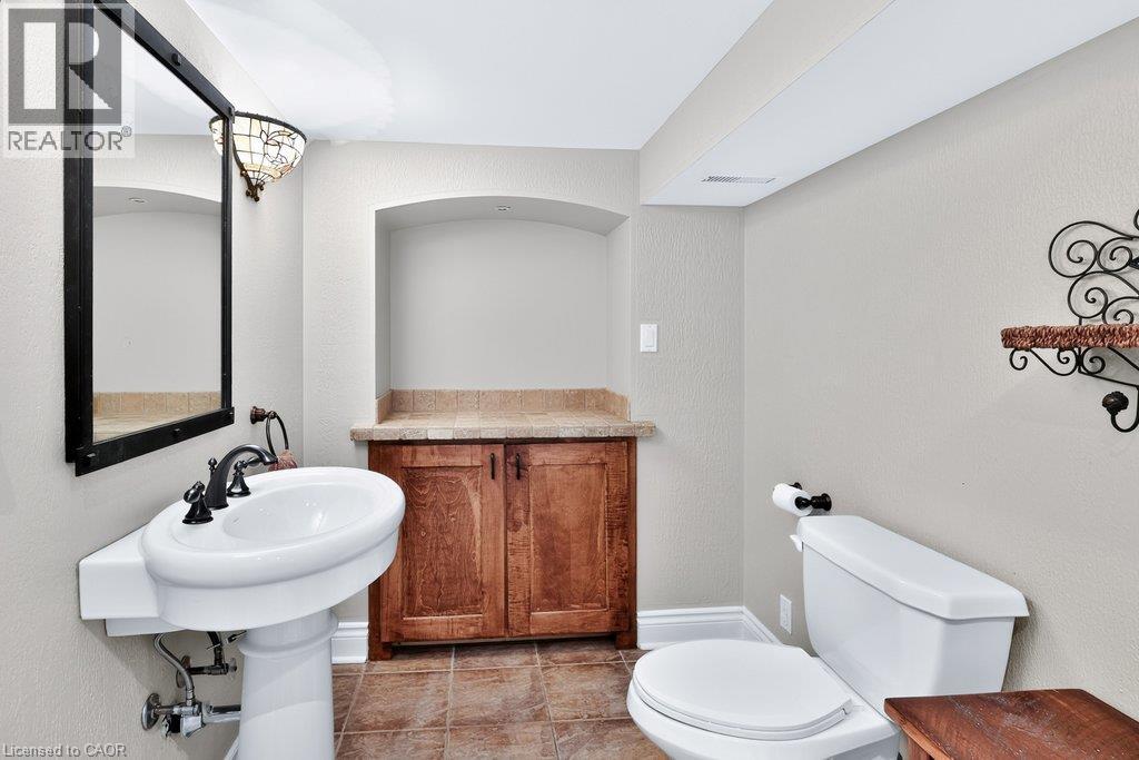 324 Oakridge Court, Oakville, Ontario  L6H 5T9 - Photo 36 - 40855885