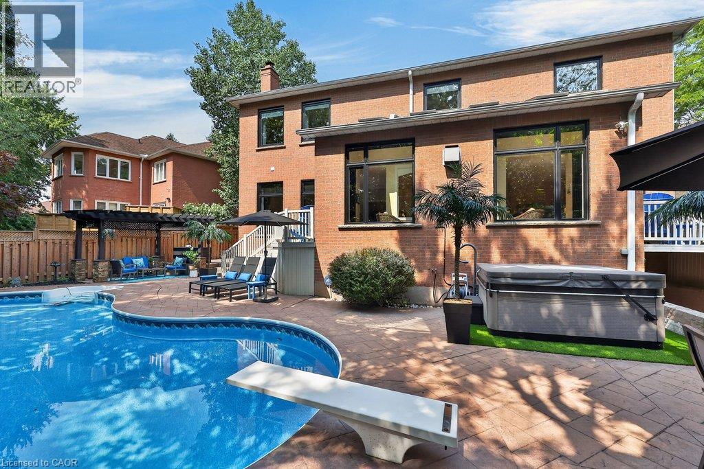 324 Oakridge Court, Oakville, Ontario  L6H 5T9 - Photo 43 - 40855885