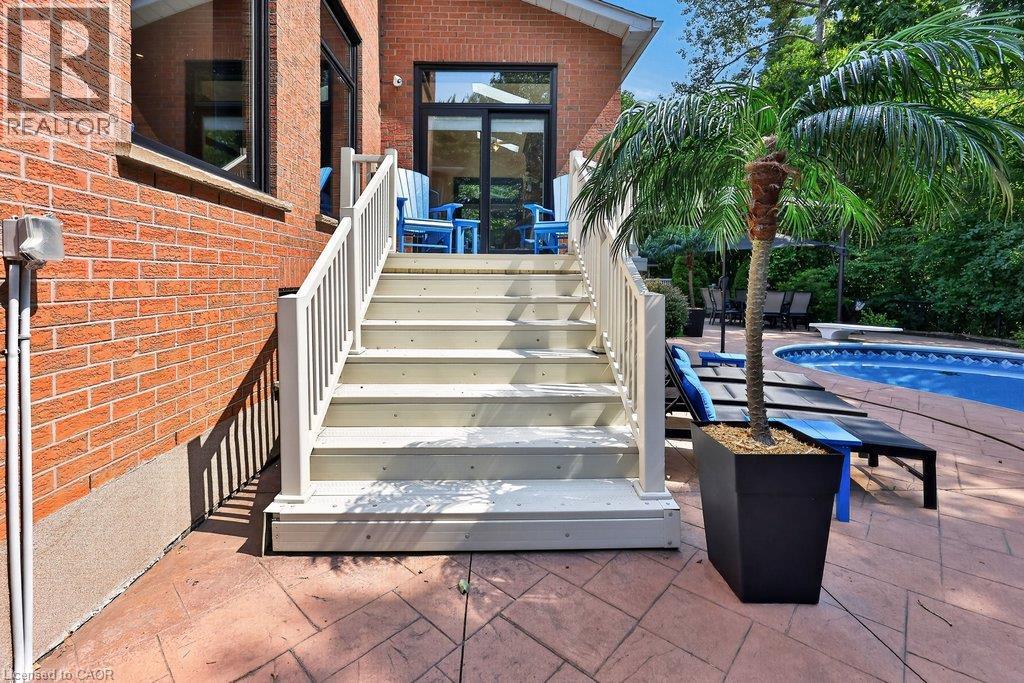 324 Oakridge Court, Oakville, Ontario  L6H 5T9 - Photo 48 - 40855885