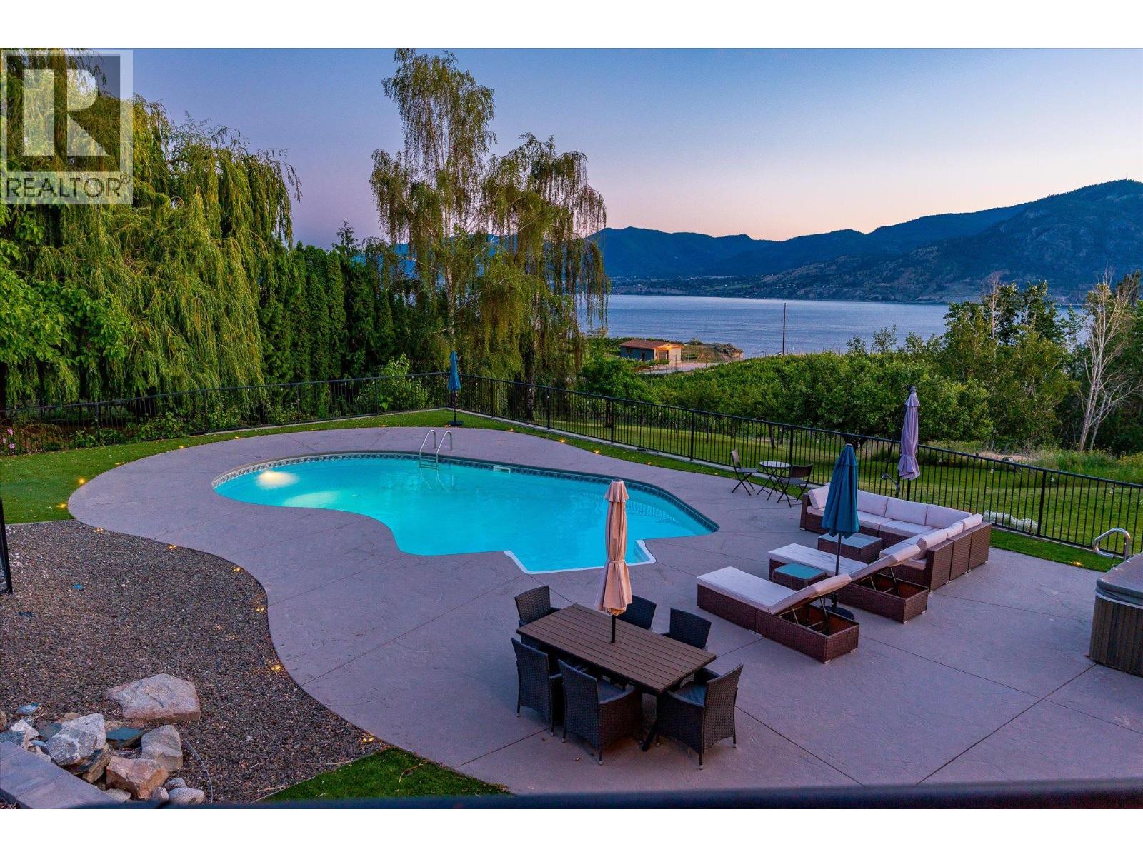 1055 Pearson Road, Penticton, British Columbia  V2A 8T9 - Photo 4 - 10390881