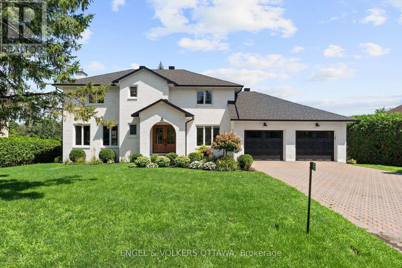 5765 Kelly Marie Drive N, Ottawa, Ontario