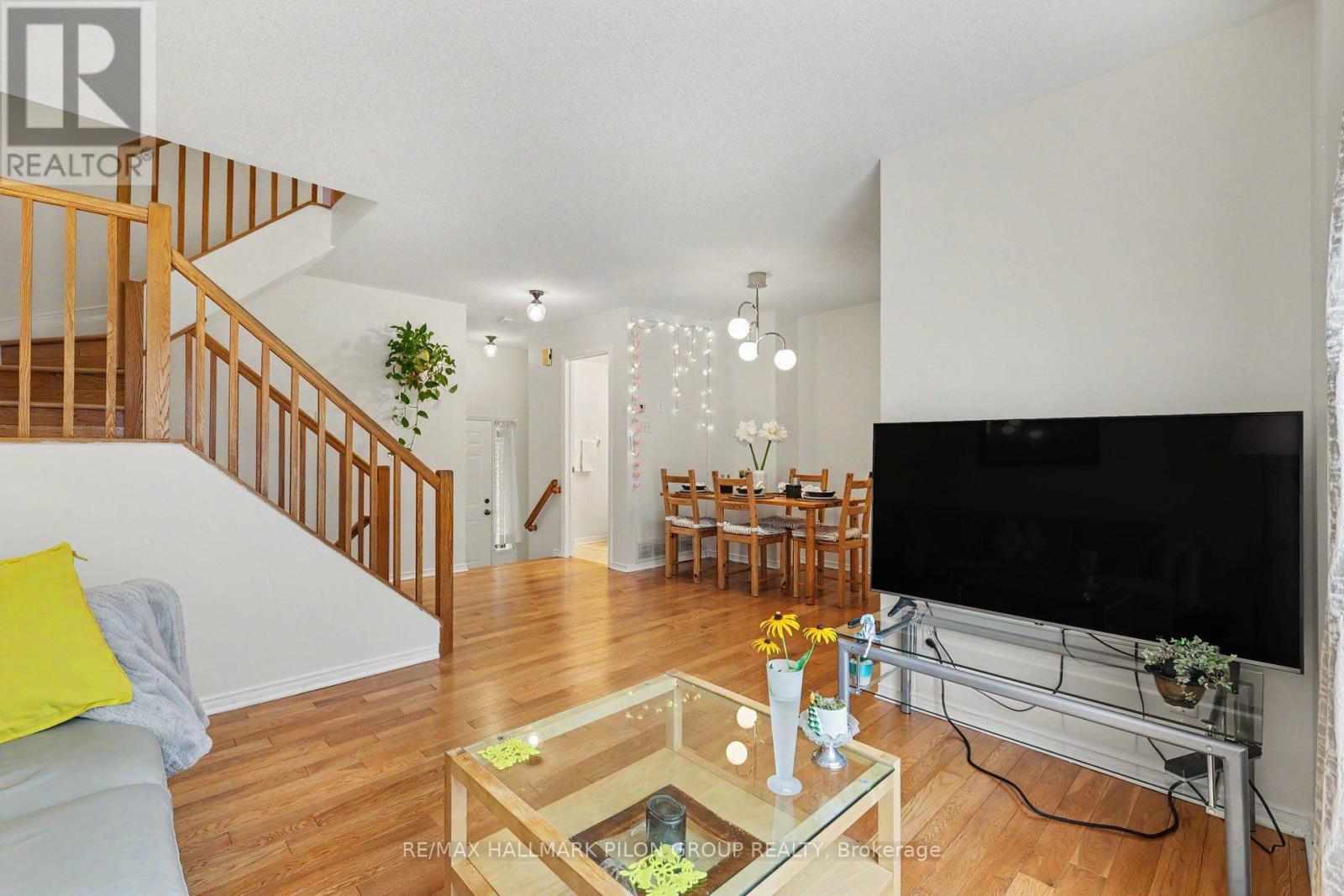 48 Jackman Terrace, Ottawa, Ontario  K2L 4E1 - Photo 4 - X13677048