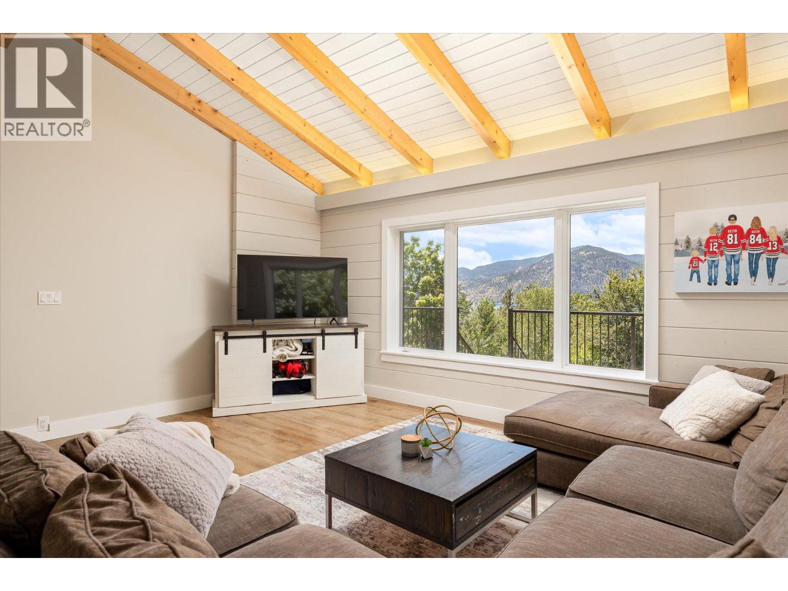 1055 Pearson Road, Penticton, British Columbia  V2A 8T9 - Photo 18 - 10390881