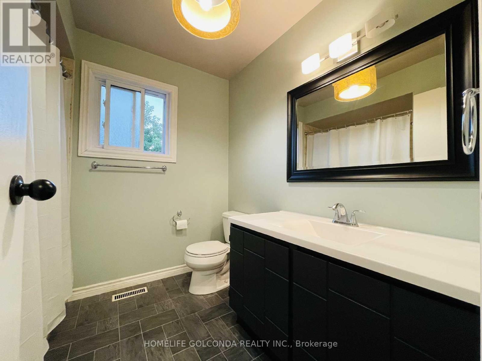 Upper Level - 909 Ferndale Crescent, Newmarket, Ontario  L3Y 6B6 - Photo 14 - N13677036