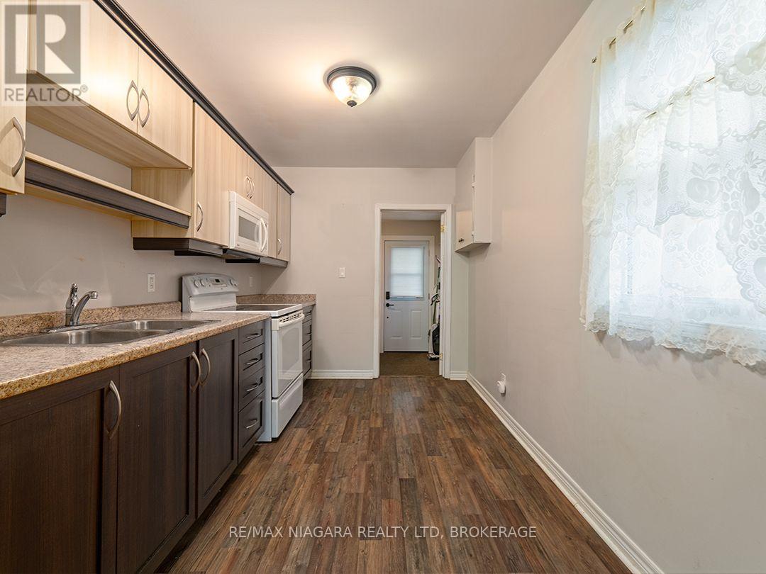 406 Dieppe Street, Welland, Ontario  L3B 4V4 - Photo 8 - X13676874