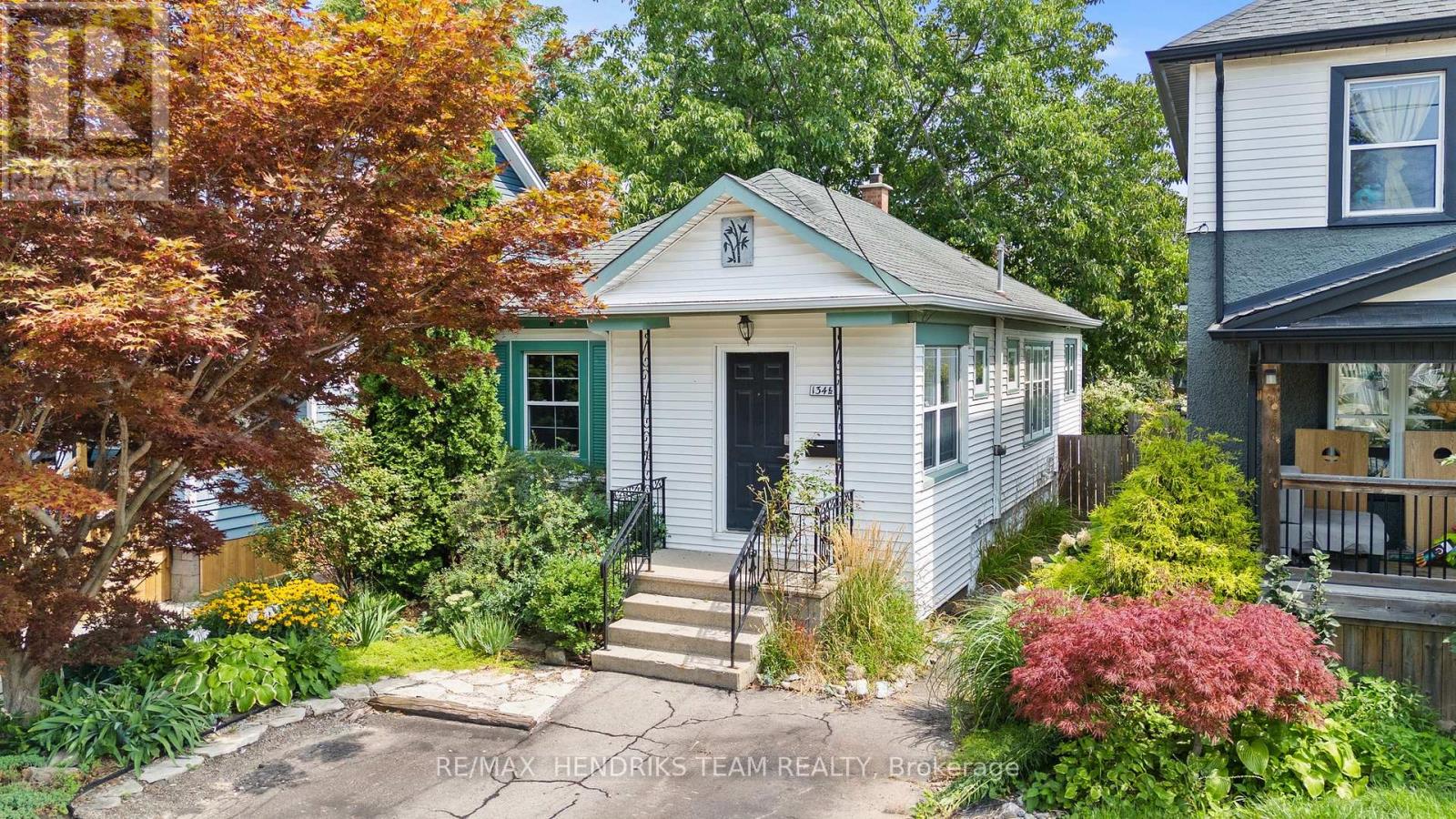 134 1/2 York Street, St. Catharines, Ontario  L2R 6E7 - Photo 1 - X13676896
