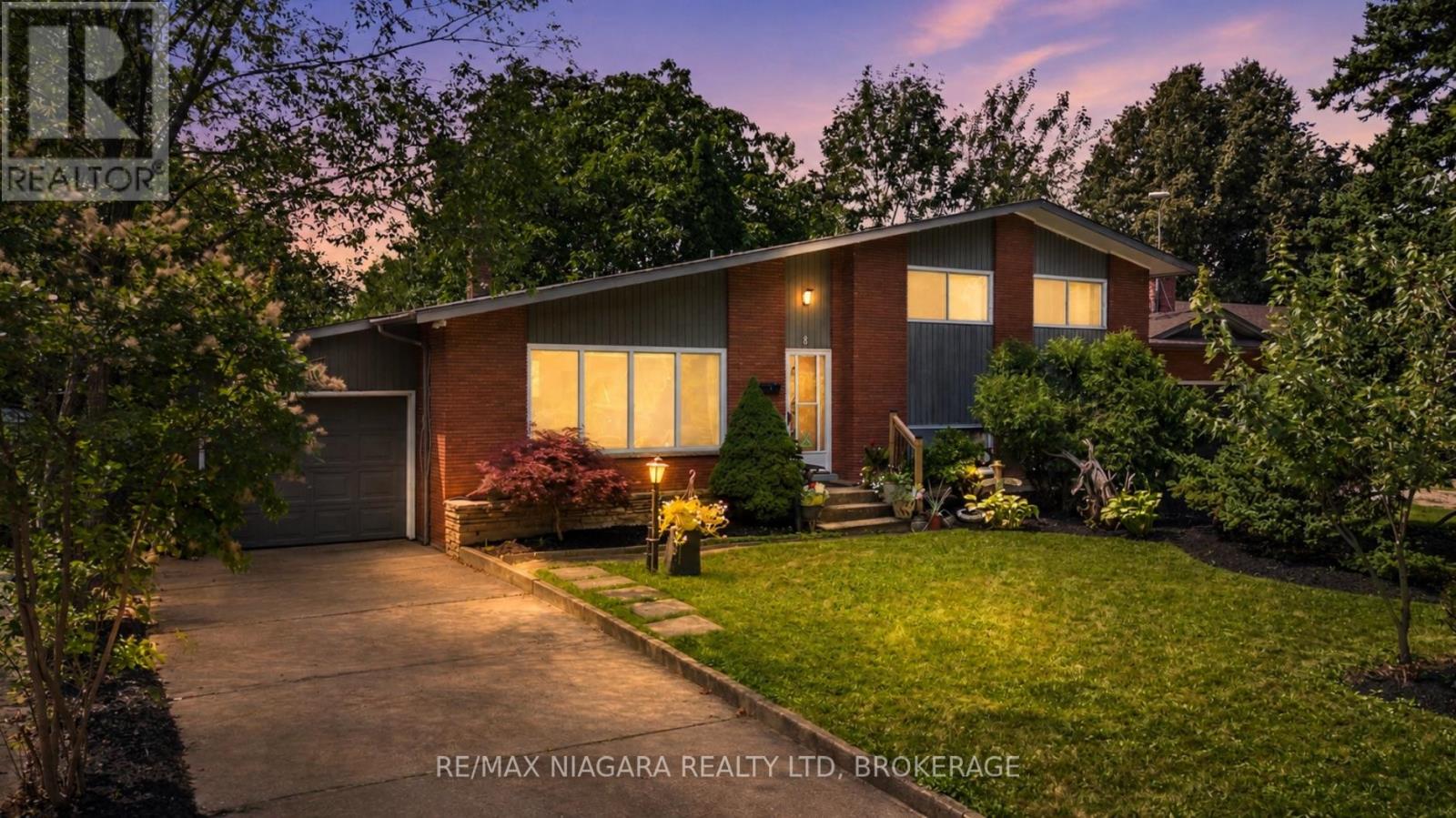 8 CULLEN DRIVE, St. Catharines, Ontario