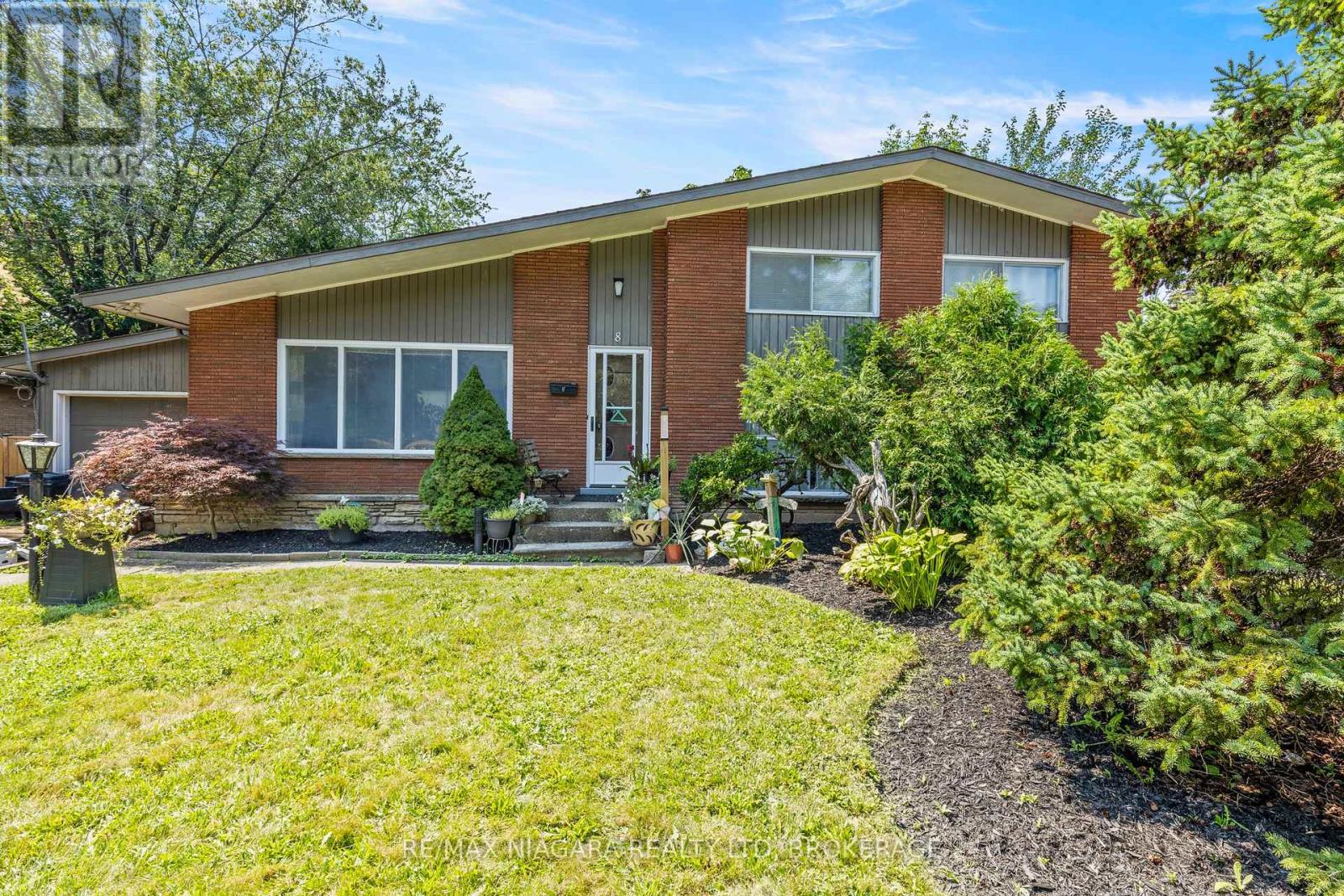 8 Cullen Drive, St. Catharines, Ontario  L2T 3H1 - Photo 3 - X13676938