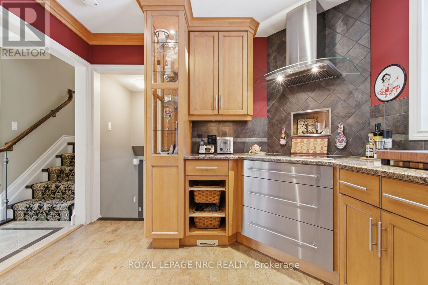 7 King's Grant Court W, St. Catharines, Ontario  L2N 2S2 - Photo 5 - X13676958