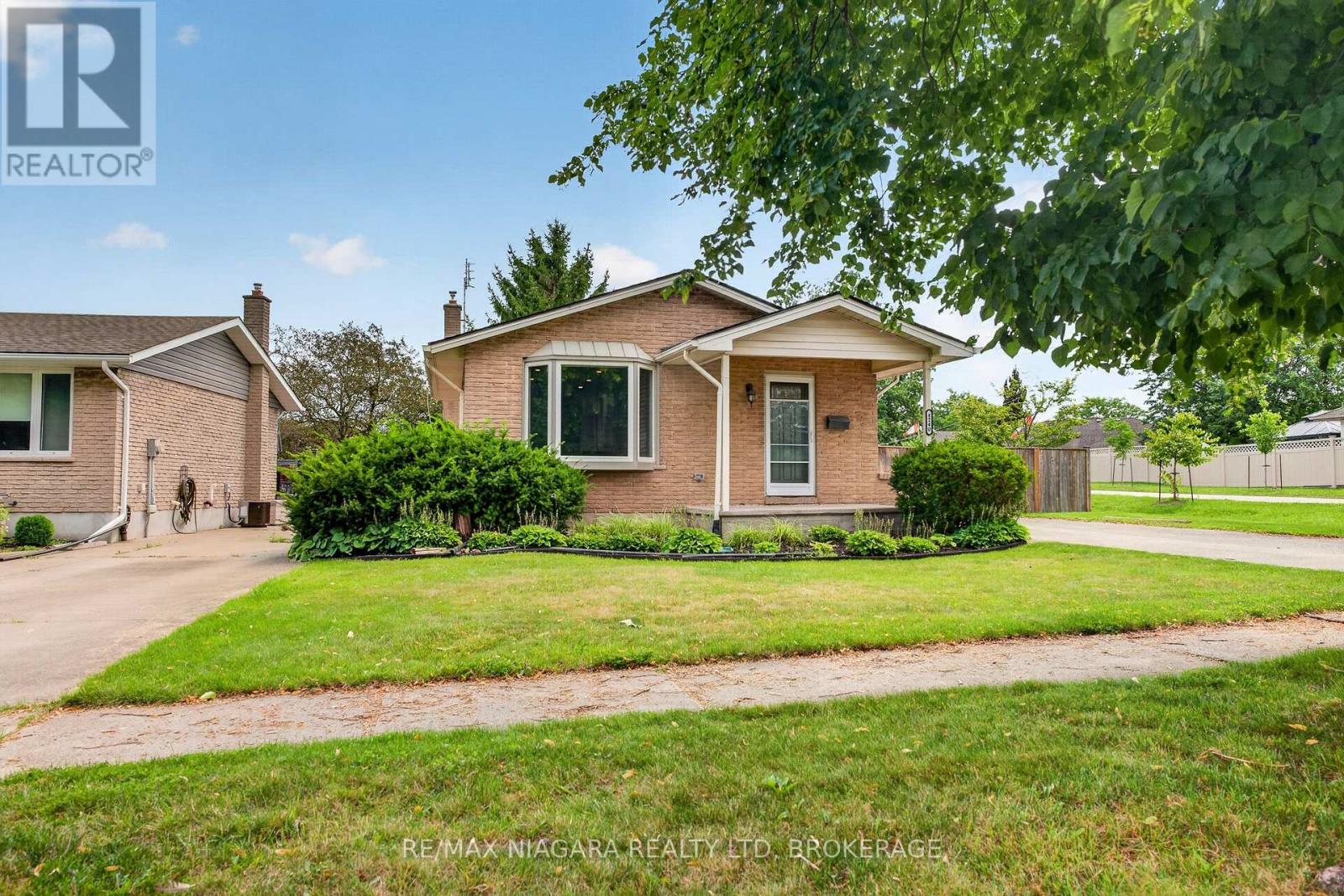 4240 BROOKDALE DRIVE, Niagara Falls, Ontario