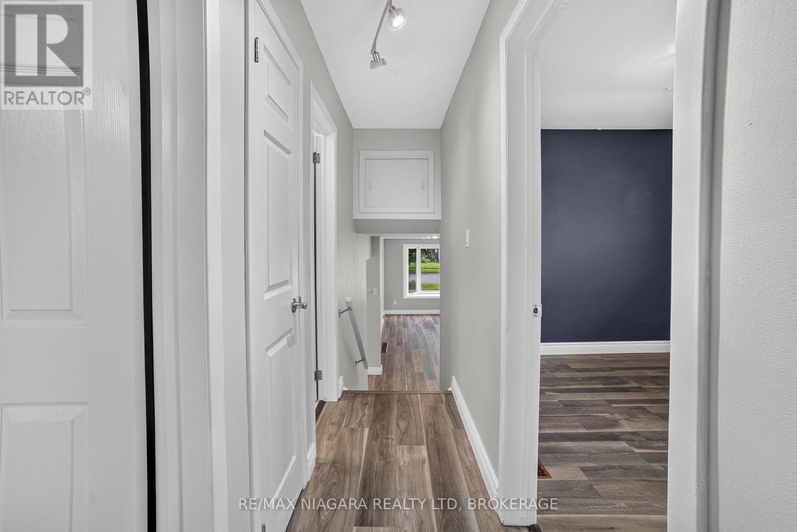 4240 Brookdale Drive, Niagara Falls, Ontario  L2H 2B5 - Photo 13 - X13677090