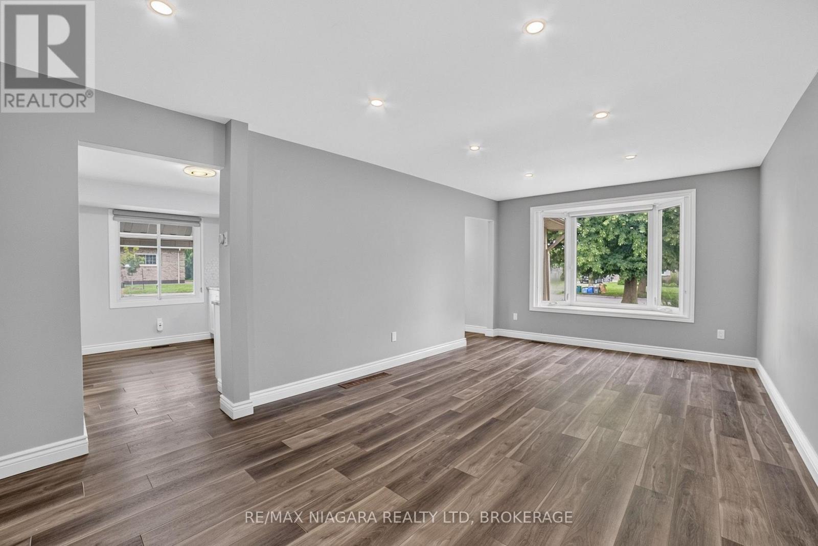 4240 Brookdale Drive, Niagara Falls, Ontario  L2H 2B5 - Photo 22 - X13677090