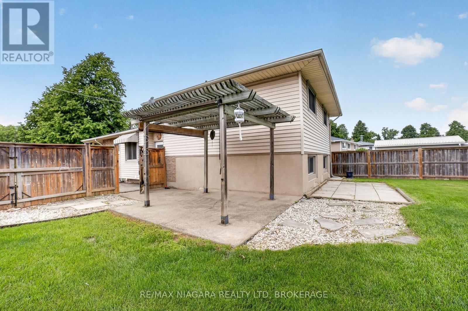 4240 Brookdale Drive, Niagara Falls, Ontario  L2H 2B5 - Photo 45 - X13677090