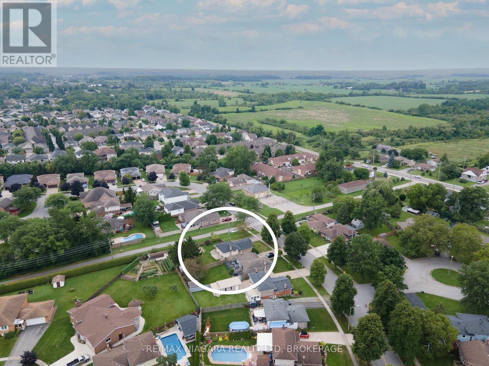 4240 Brookdale Drive, Niagara Falls, Ontario  L2H 2B5 - Photo 5 - X13677090