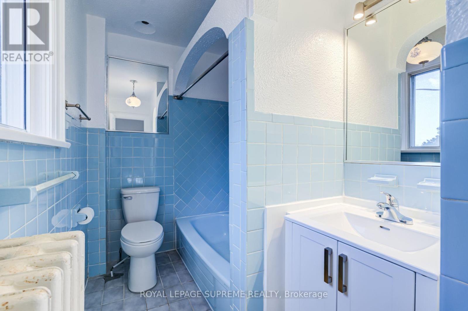 2 - 143 Connolly Street, Toronto, Ontario  M6N 1E8 - Photo 19 - W13676880