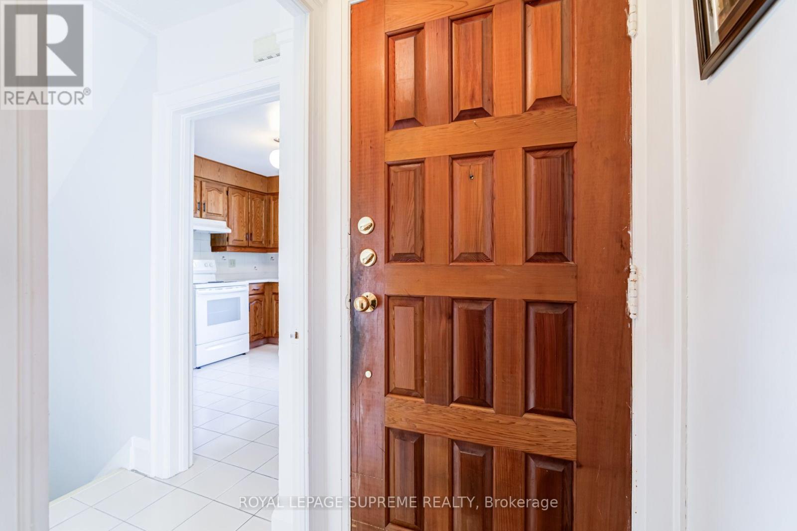 2 - 143 Connolly Street, Toronto, Ontario  M6N 1E8 - Photo 3 - W13676880