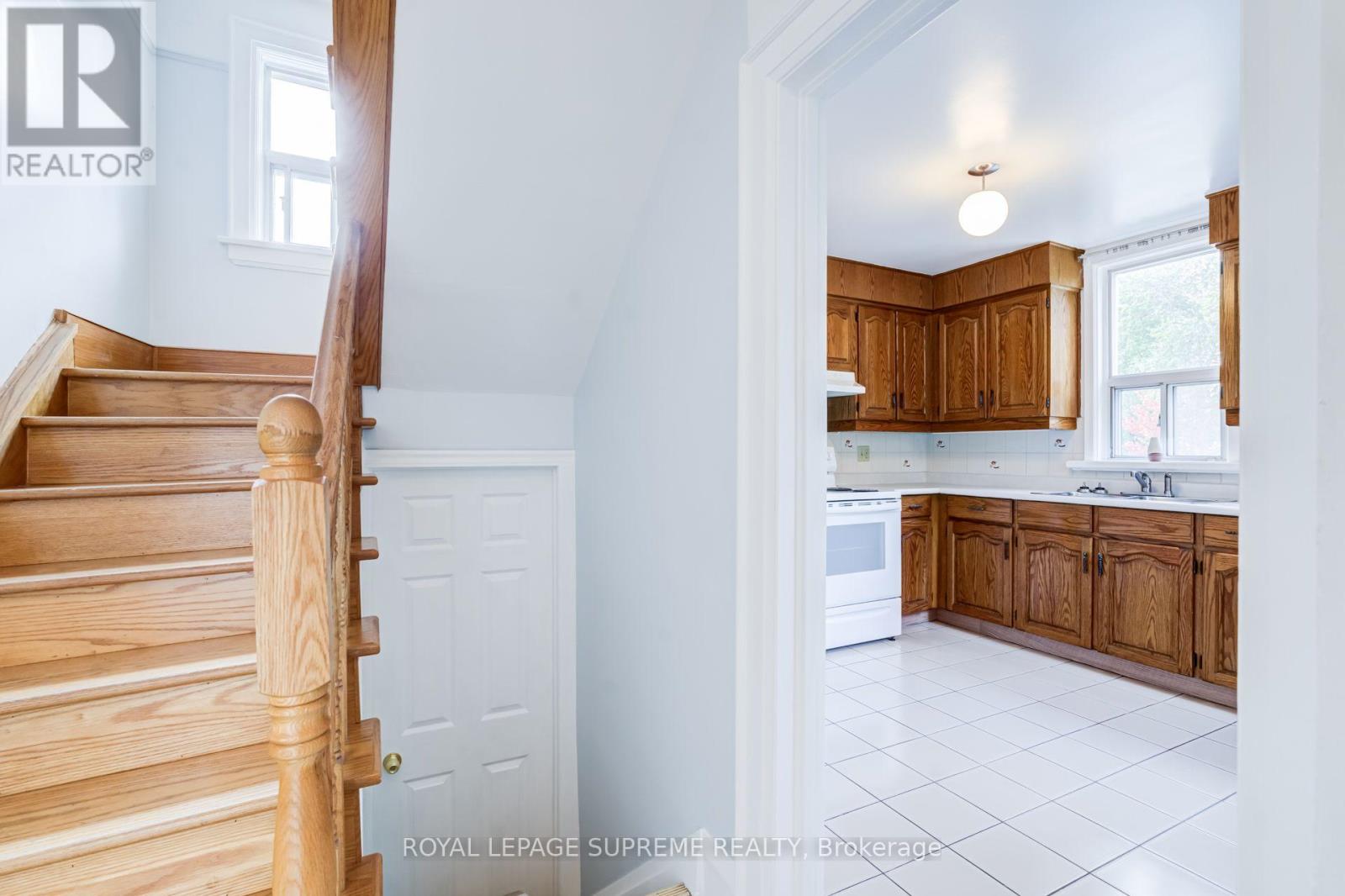 2 - 143 Connolly Street, Toronto, Ontario  M6N 1E8 - Photo 4 - W13676880