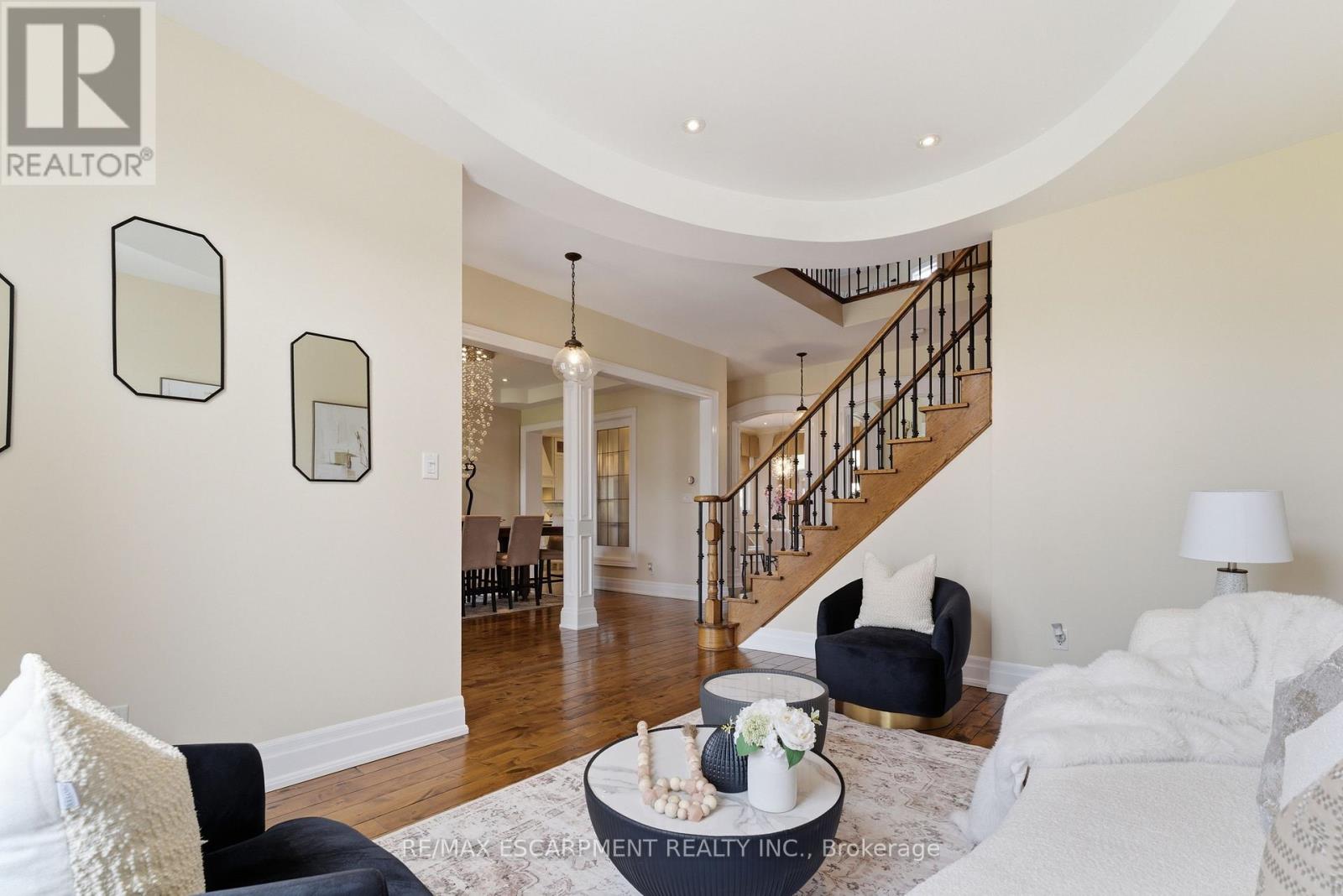 950 Fredonia Drive, Mississauga, Ontario L5C 2W4 - Photo 6 - W13676924