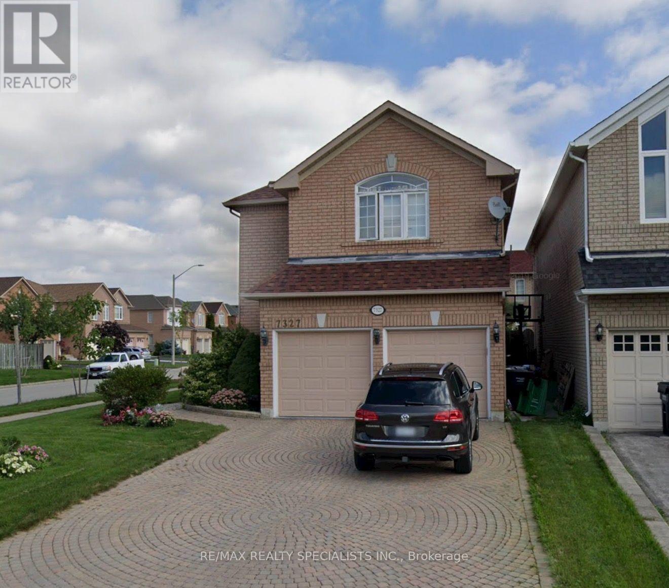 Upper - 7327 Black Walnut Trail, Mississauga, Ontario L5N 7M3 - Photo 1 - W13676968