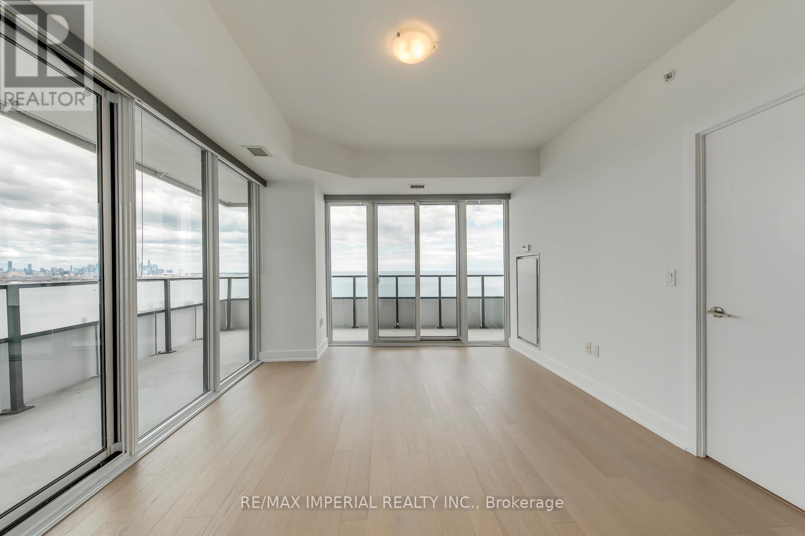 2007 - 20 Shore Breeze Drive, Toronto, Ontario  M8V 0C7 - Photo 16 - W13677006