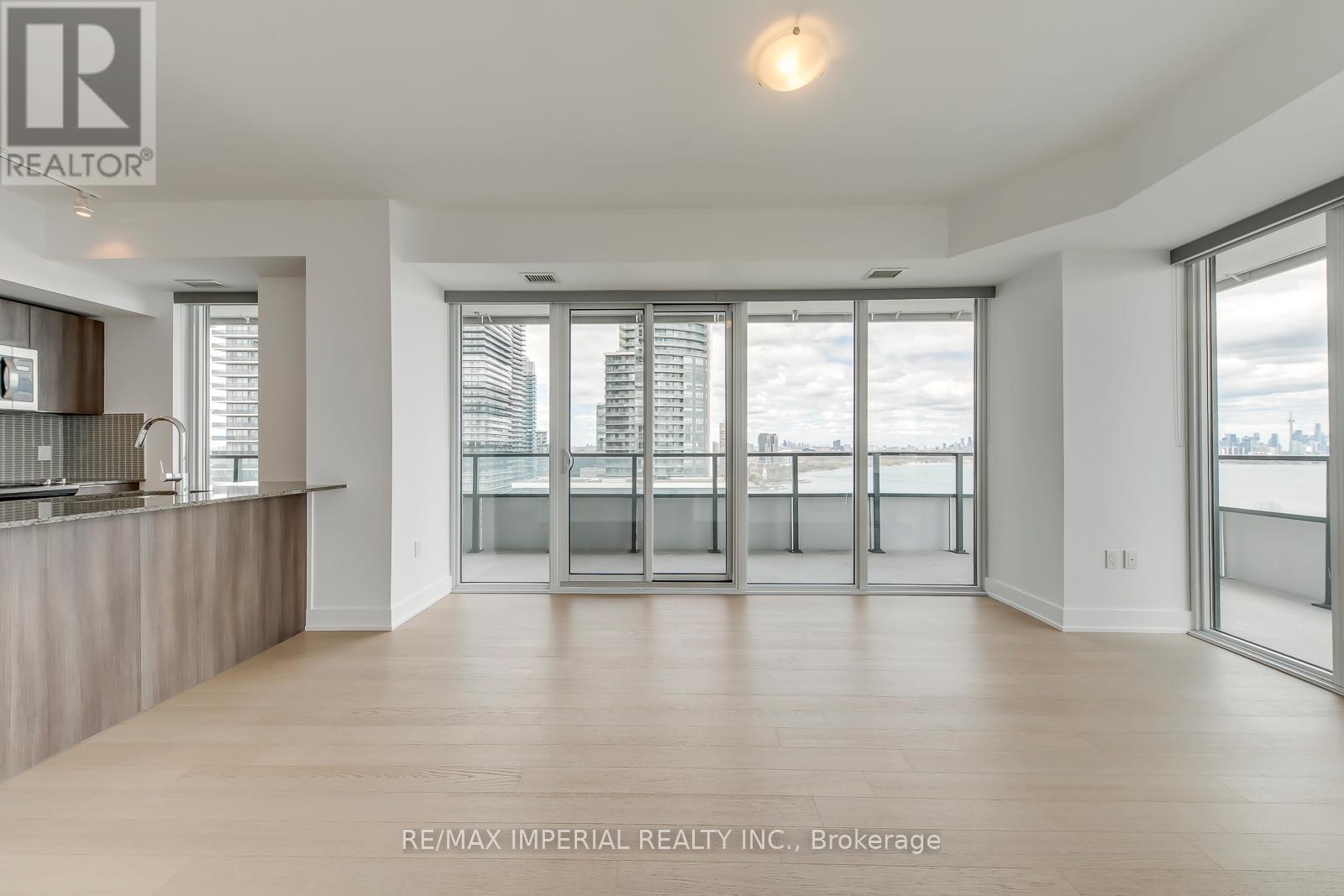2007 - 20 Shore Breeze Drive, Toronto, Ontario  M8V 0C7 - Photo 18 - W13677006