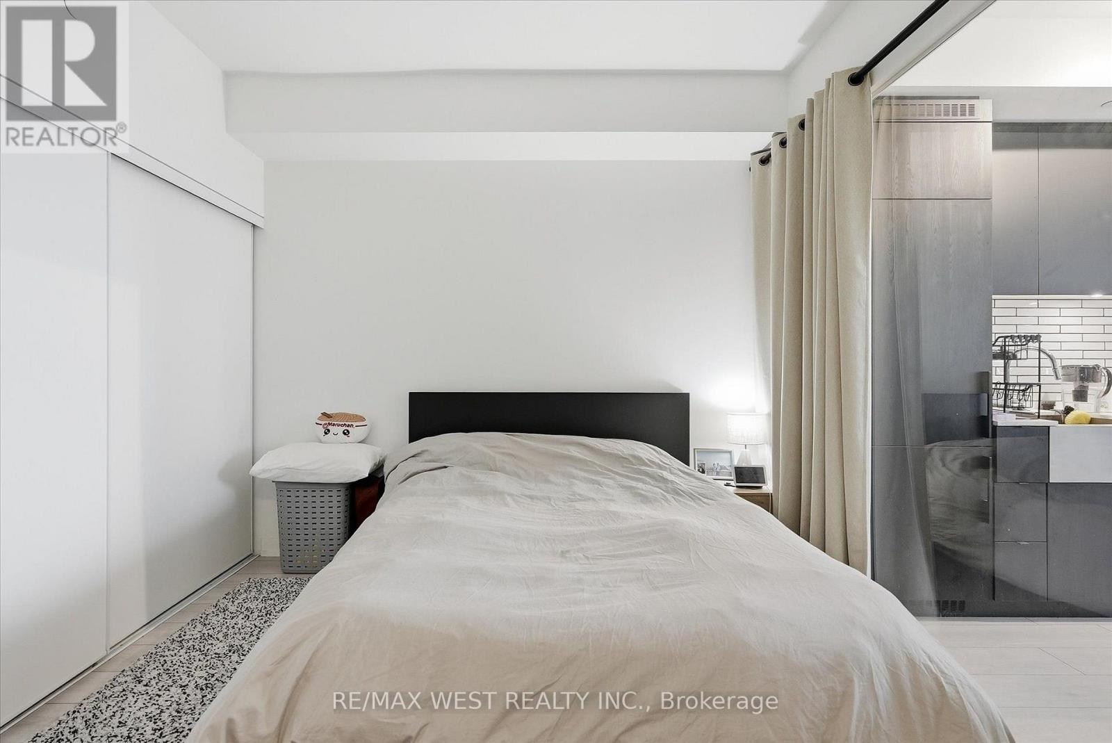 819 - 270 Dufferin Street, Toronto, Ontario M6K 0H8 - Photo 16 - W13677020