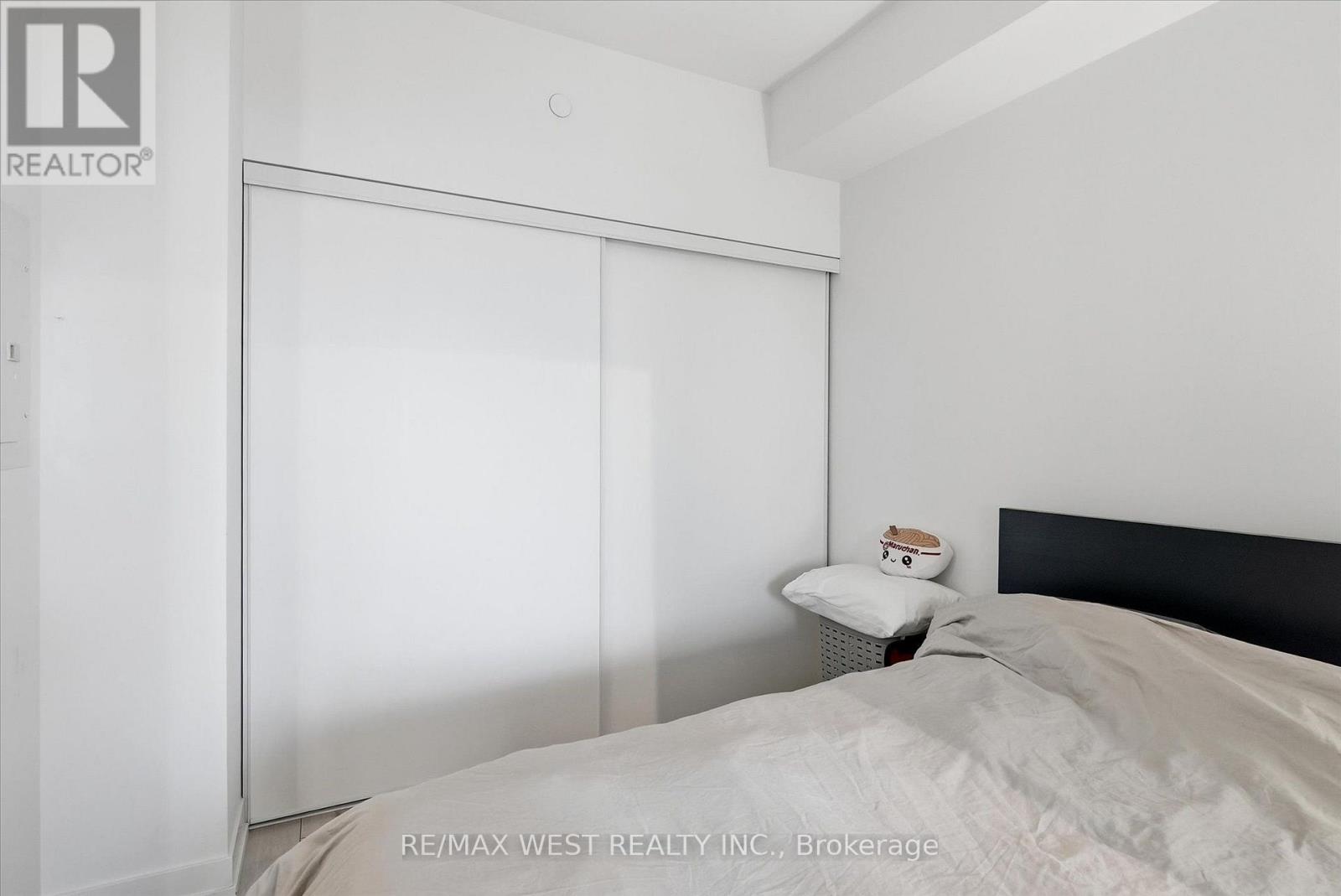 819 - 270 Dufferin Street, Toronto, Ontario M6K 0H8 - Photo 18 - W13677020