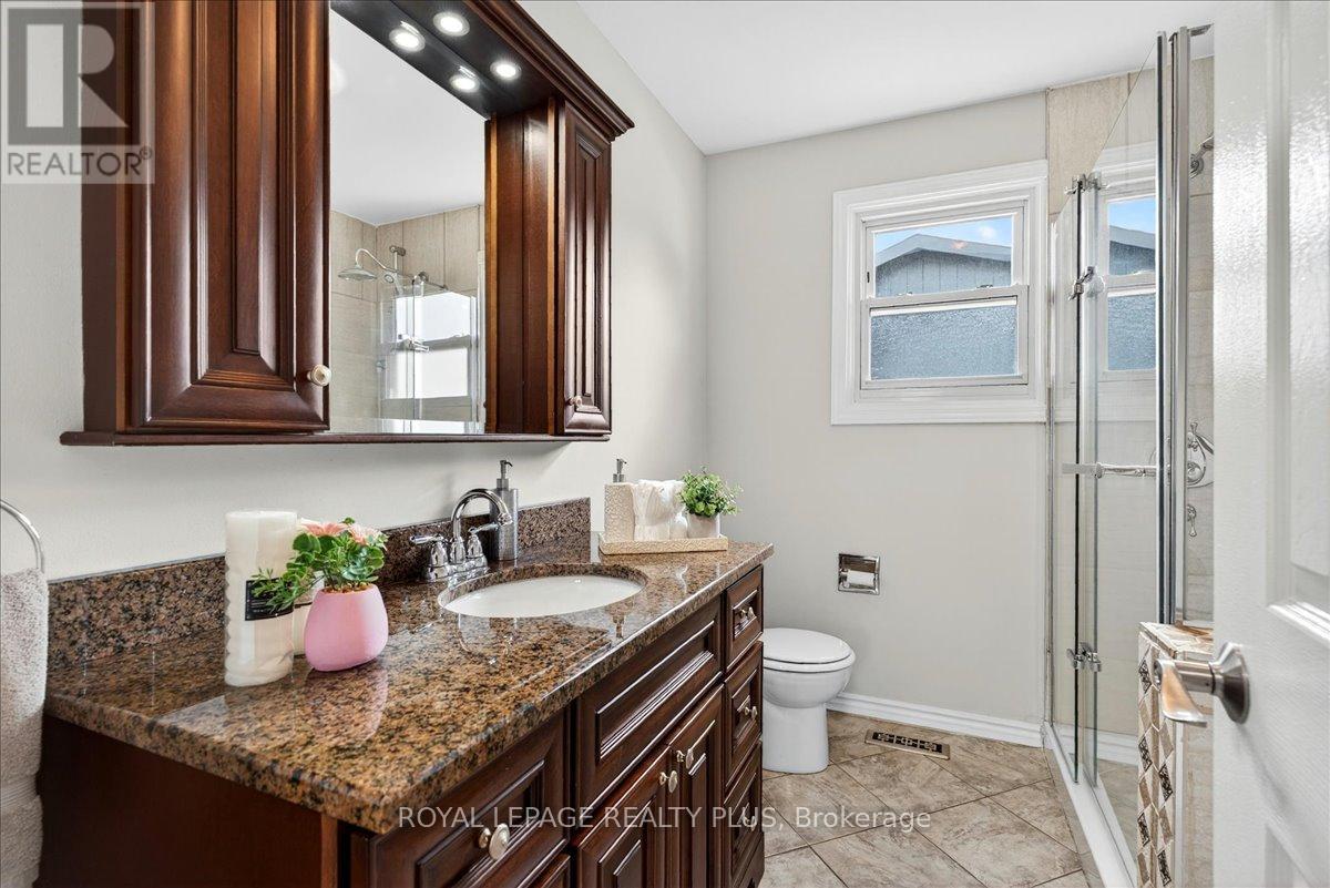 4452 Delaney Drive, Burlington, Ontario  L7L 5J2 - Photo 20 - W13677024