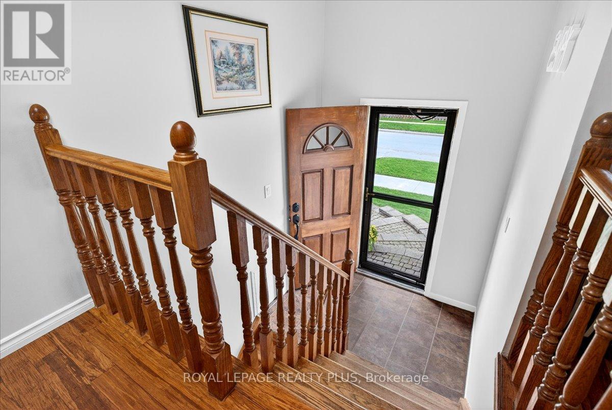 4452 Delaney Drive, Burlington, Ontario  L7L 5J2 - Photo 30 - W13677024