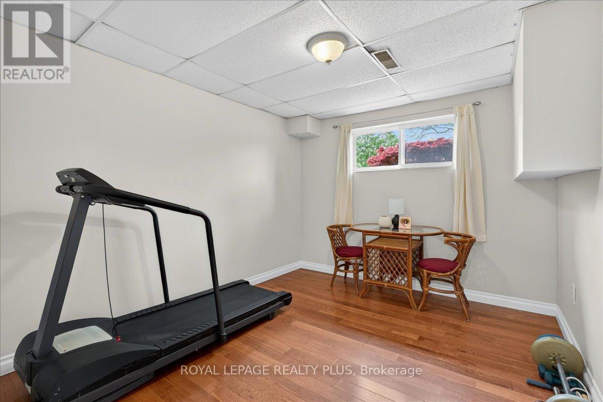4452 Delaney Drive, Burlington, Ontario  L7L 5J2 - Photo 36 - W13677024