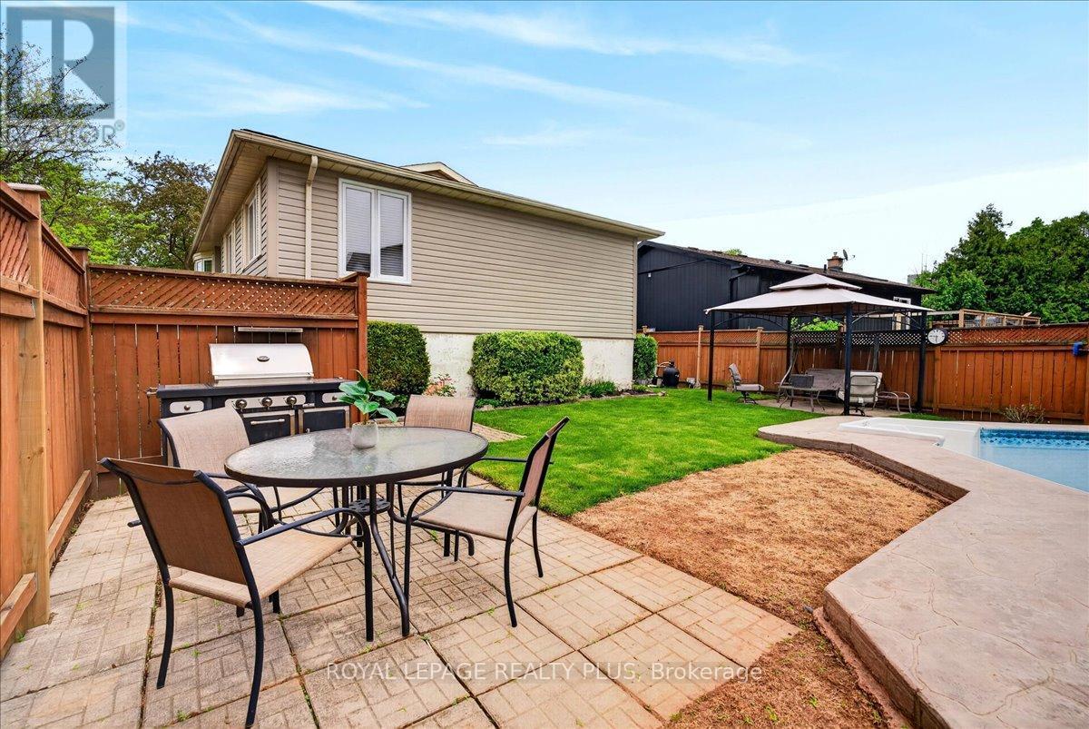 4452 Delaney Drive, Burlington, Ontario  L7L 5J2 - Photo 44 - W13677024