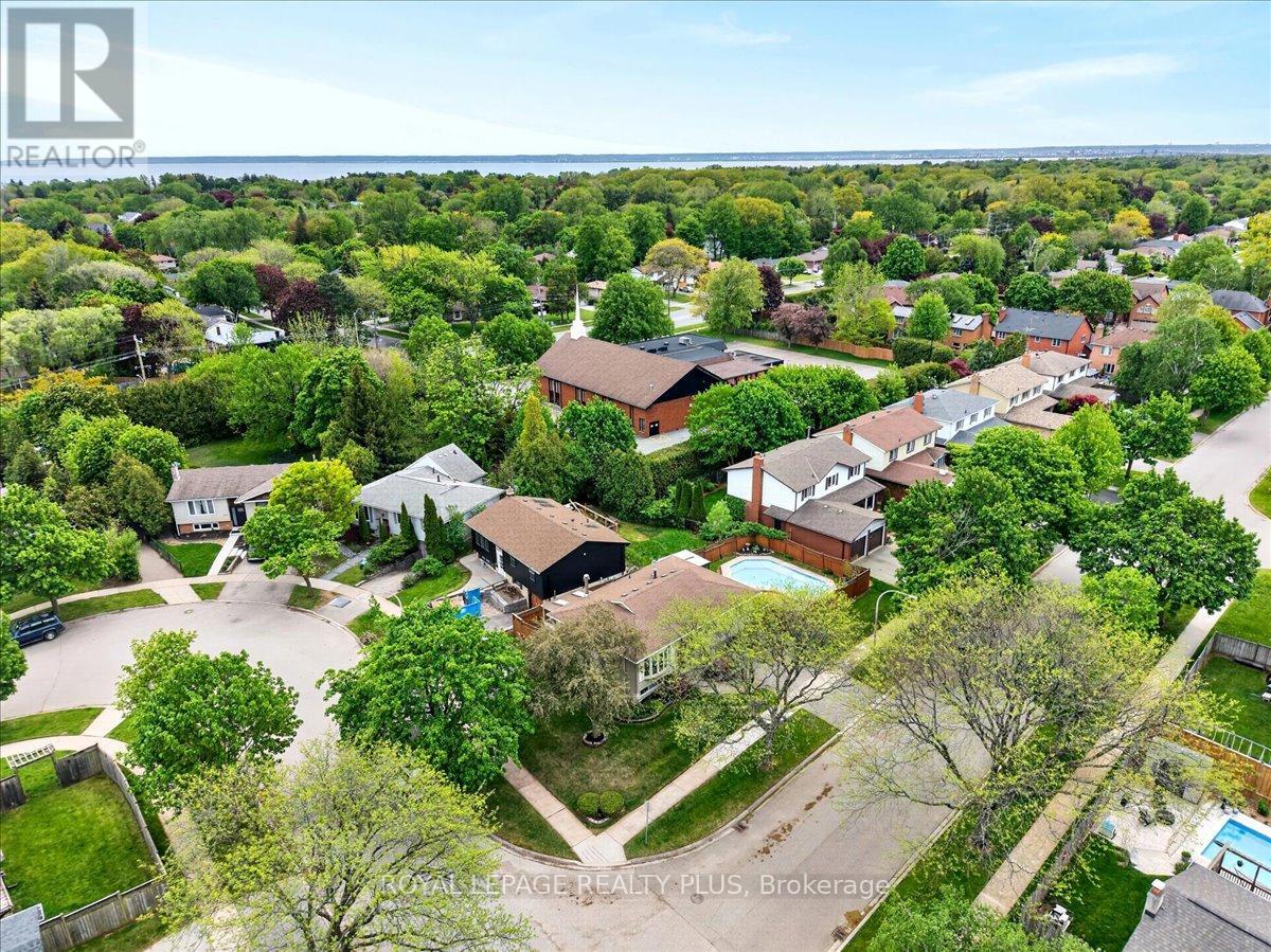 4452 Delaney Drive, Burlington, Ontario  L7L 5J2 - Photo 46 - W13677024