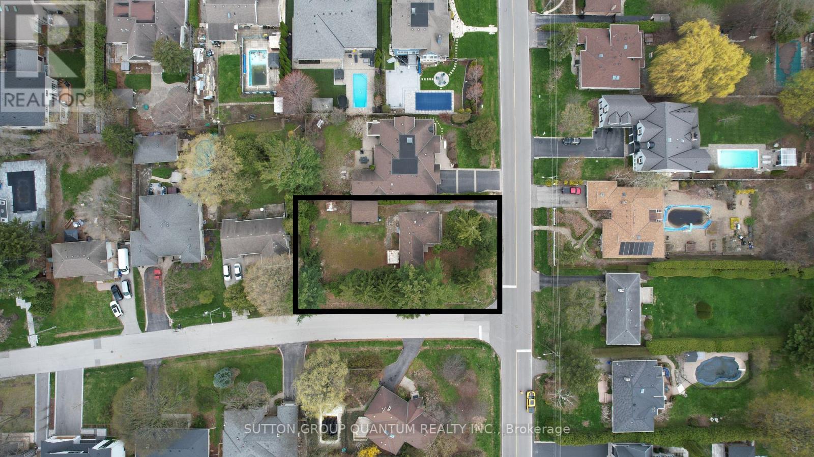 394 Maplehurst Avenue, Oakville, Ontario  L6L 4Y6 - Photo 4 - W13677028