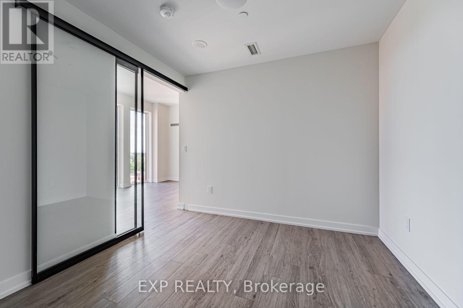 803 - 2300 St Clair Avenue W, Toronto, Ontario  M6N 1K8 - Photo 10 - W13677038