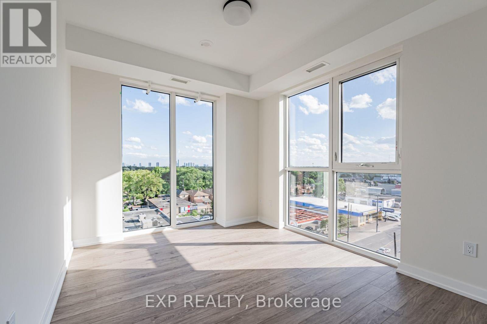 803 - 2300 St Clair Avenue W, Toronto, Ontario  M6N 1K8 - Photo 20 - W13677038