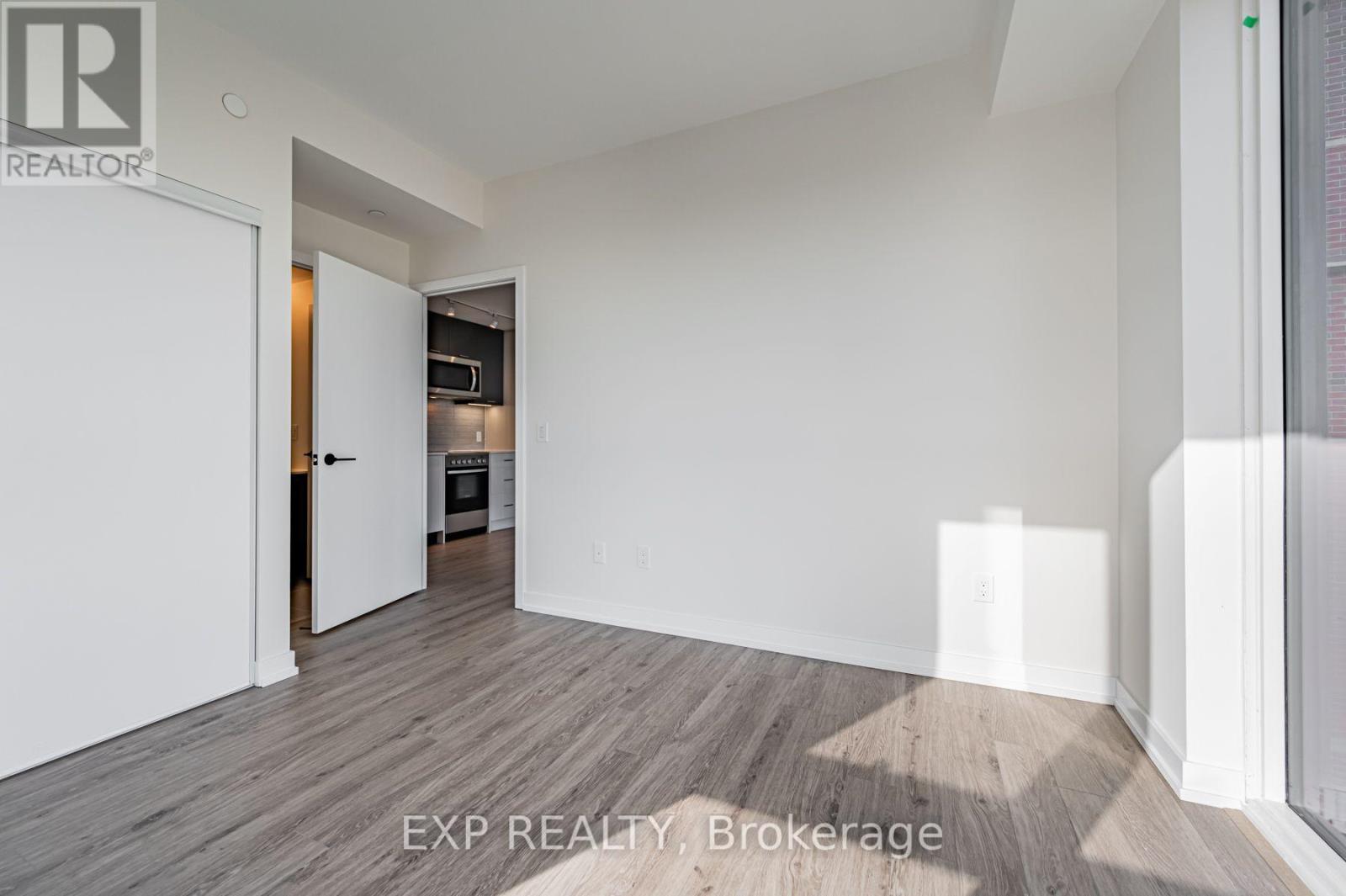 803 - 2300 St Clair Avenue W, Toronto, Ontario  M6N 1K8 - Photo 21 - W13677038