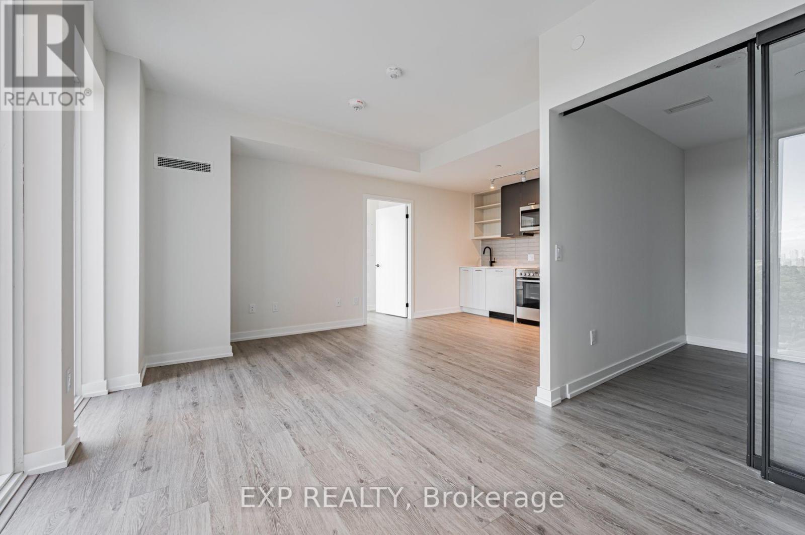 803 - 2300 St Clair Avenue W, Toronto, Ontario  M6N 1K8 - Photo 8 - W13677038